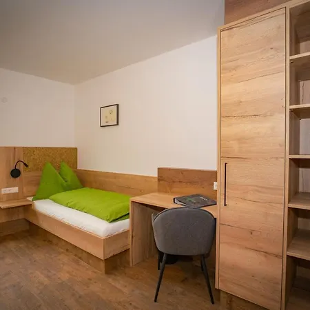 Bed & Breakfast Gaestehaus Weitblick *