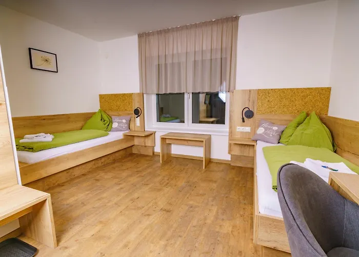 Bed & Breakfast Gaestehaus Weitblick 3*