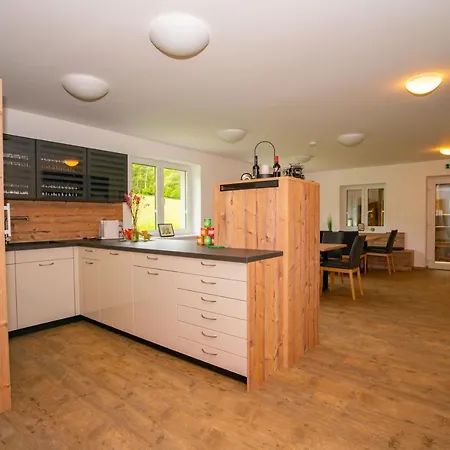 Nocleg ze śniadaniem Gaestehaus Weitblick 3*